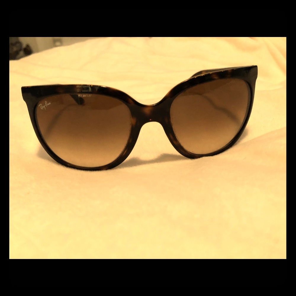 RayBan- Gorgeous Authentic Celeb Style Sunglasses